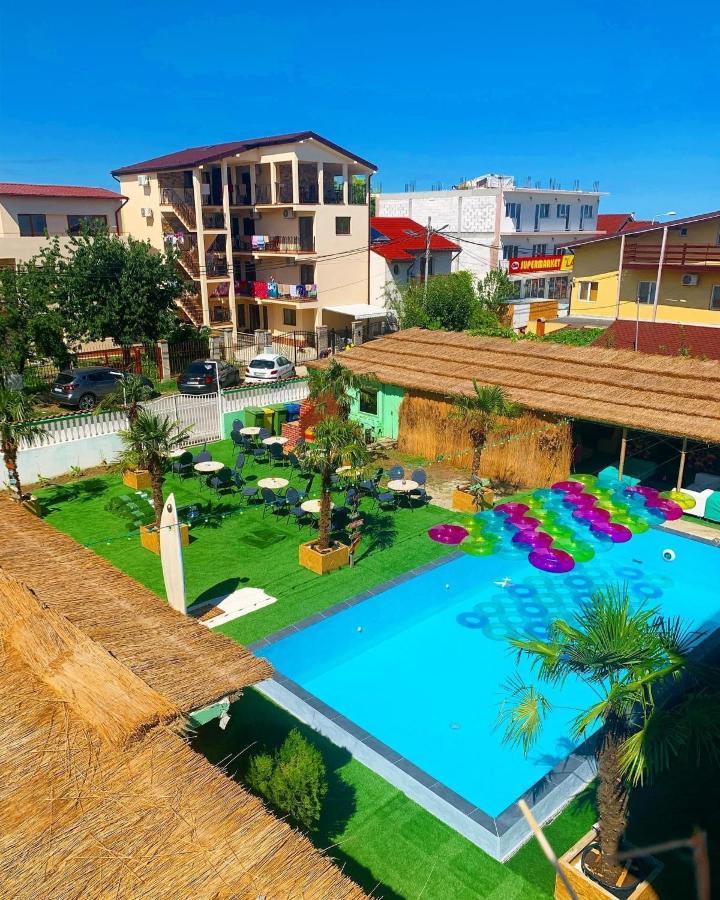Casa Barbie Costinesti Hostel Ngoại thất bức ảnh