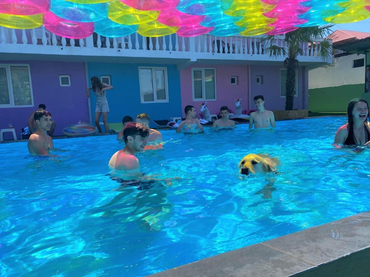 Casa Barbie Costinesti Hostel Ngoại thất bức ảnh