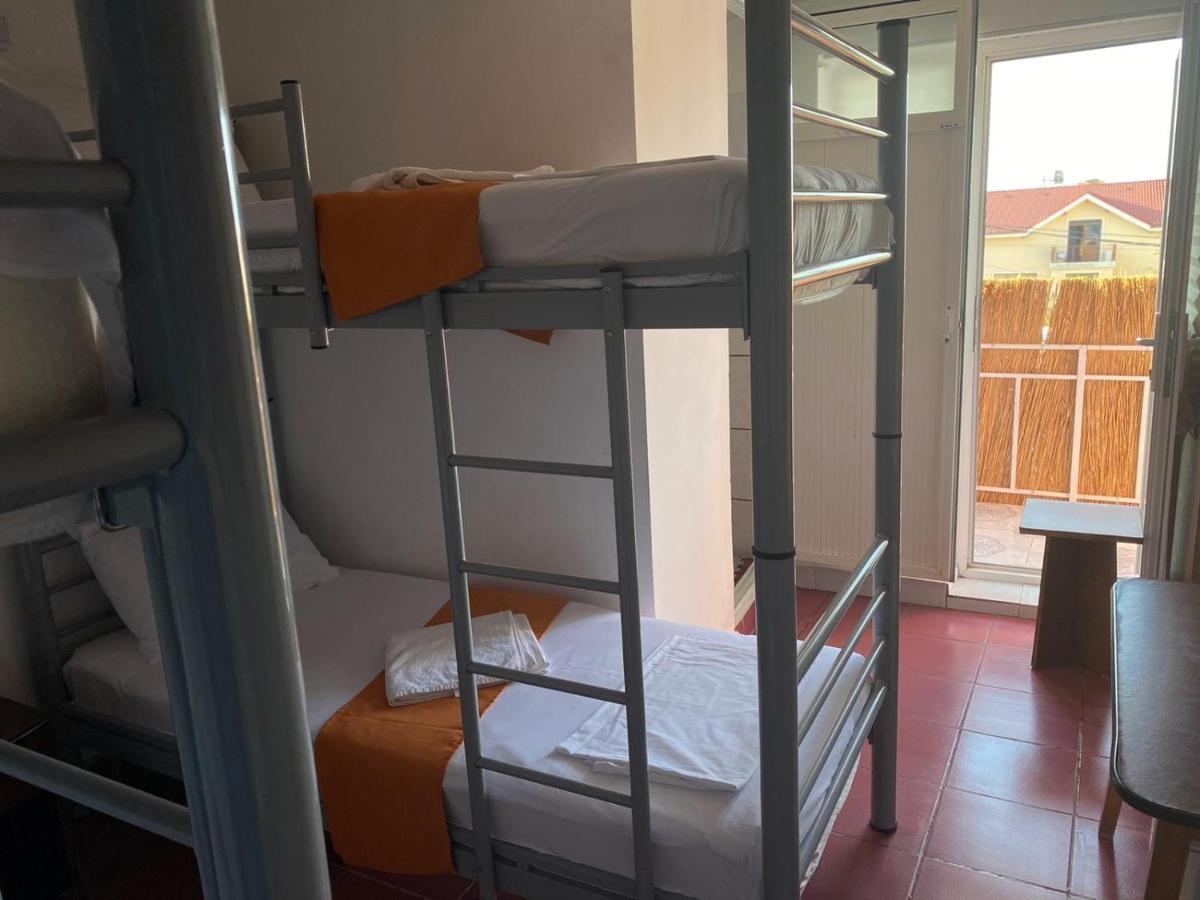 Casa Barbie Costinesti Hostel Ngoại thất bức ảnh