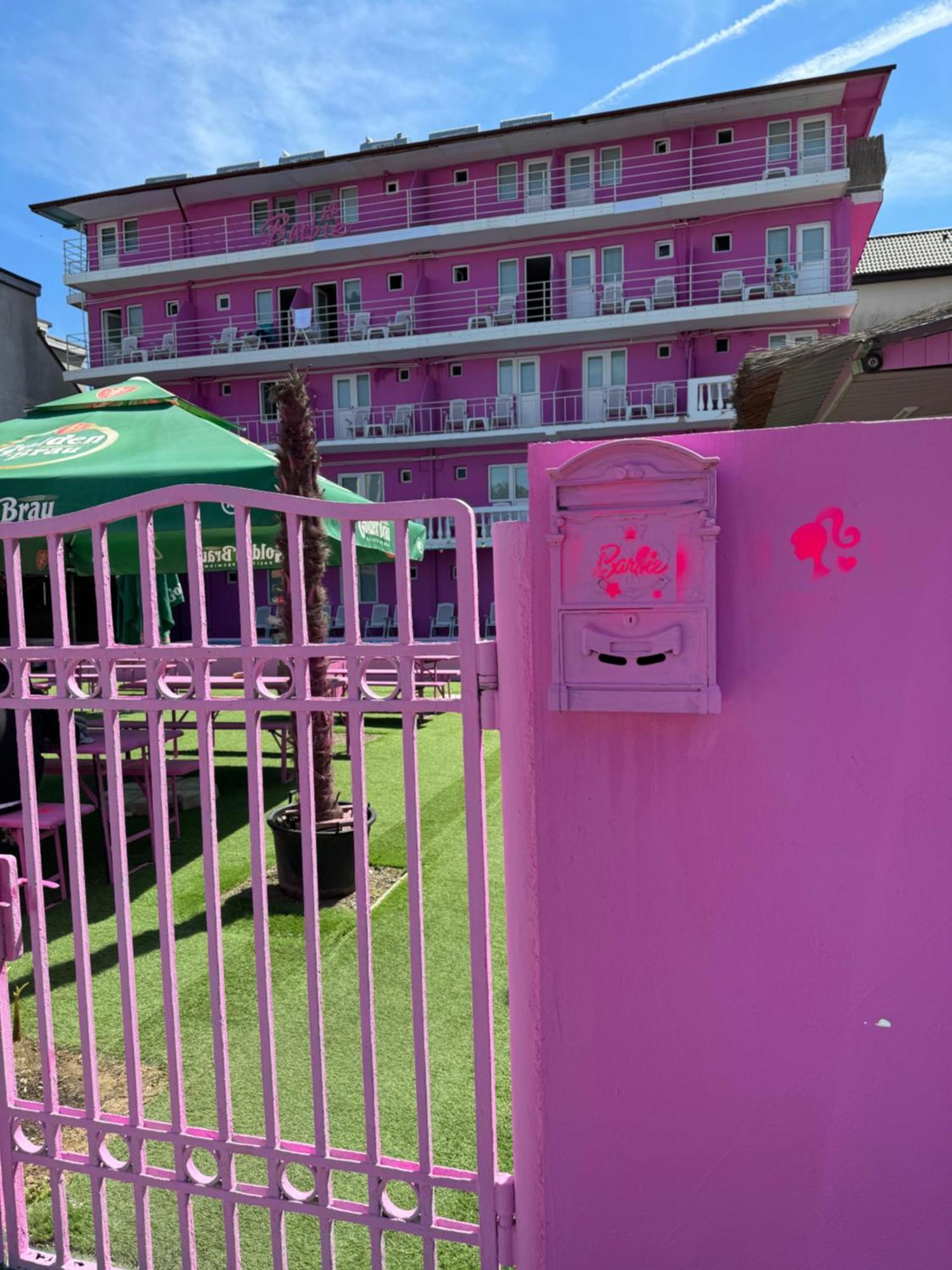 Casa Barbie Costinesti Hostel Ngoại thất bức ảnh