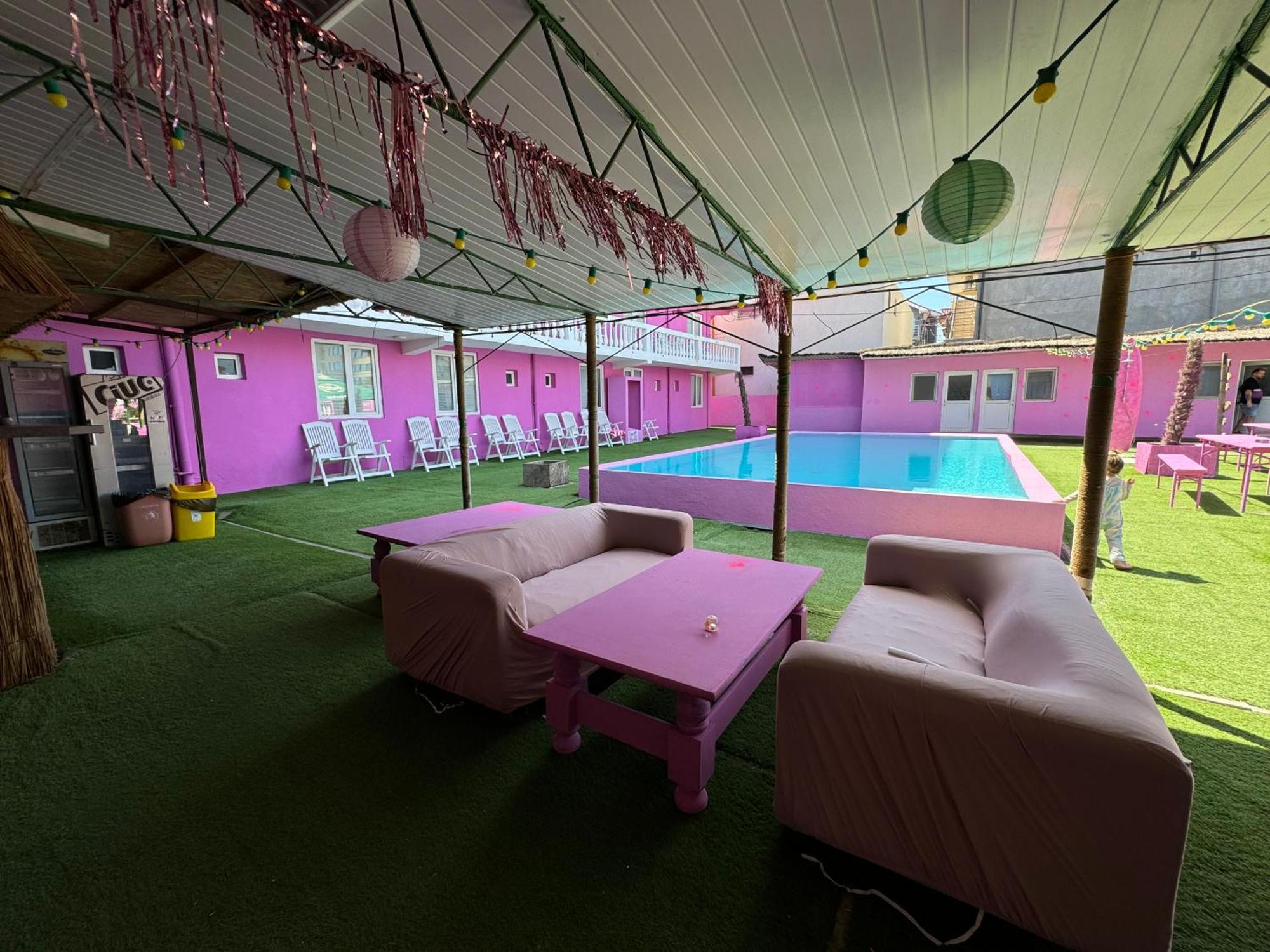 Casa Barbie Costinesti Hostel Ngoại thất bức ảnh