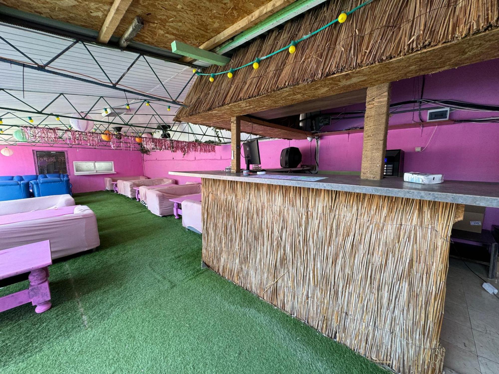 Casa Barbie Costinesti Hostel Ngoại thất bức ảnh